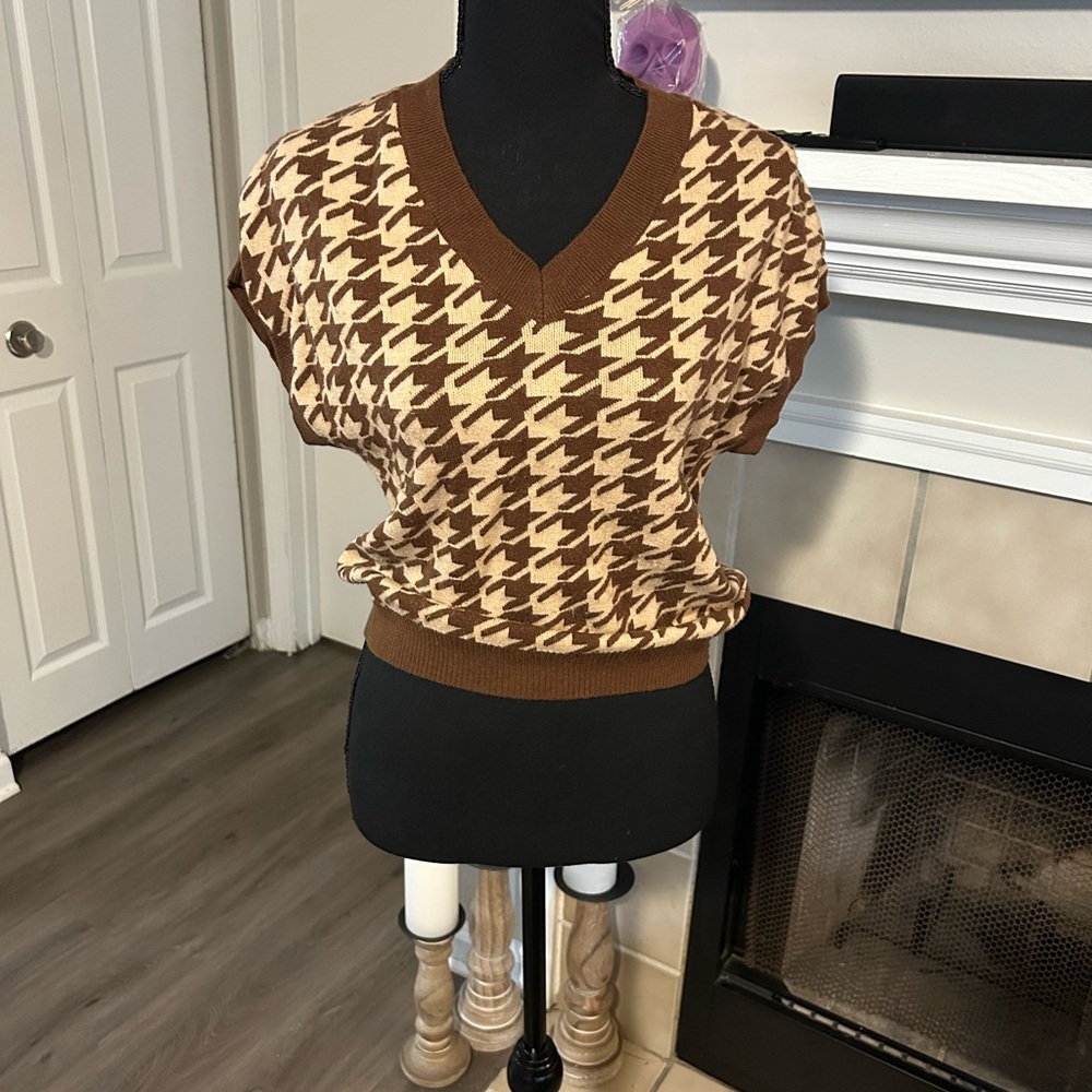 Brown and Cream Houndstooth V-Neck Sweater